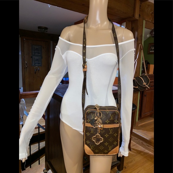 -❌SOLD LV DANUBE ☦️BODY SUPER TRENDY FAB EUC… - Picture 2 of 15
